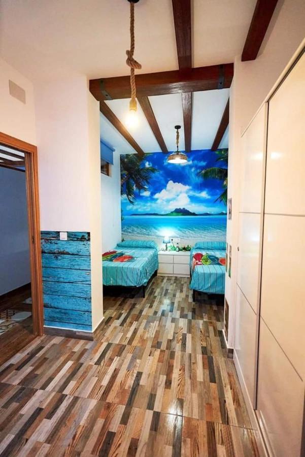 Casa Ideal Para Familias Con Patio Y 3 Banos Βαλένθια Εξωτερικό φωτογραφία